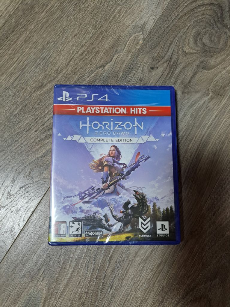 ps4,5 호라이즌 제로던 팝니다.