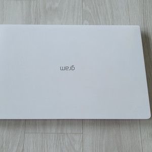 LG 그램 노트북 판매합니다. 8세대 i5-8265U