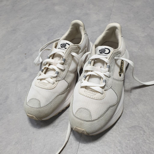 디스커버리 JOGGER CLASSIC 스니커즈240