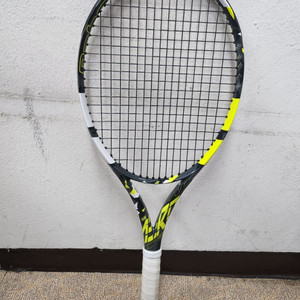 테니스라켓 바볼랏 퓨어 에어로 285g 팝니다