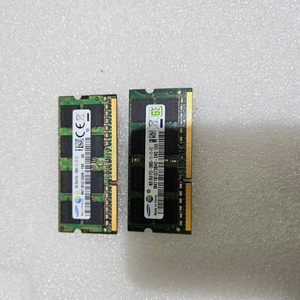 삼성 노트북 램 DDR3 8기가 2개 입니다