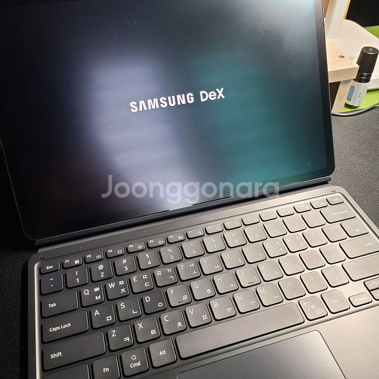 갤럭시탭s7+ 삼성 정품 키보드 북커버 판매합니다--2