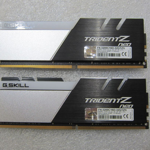 지스킬 DDR4-3200 TRIDENT 16Gx2