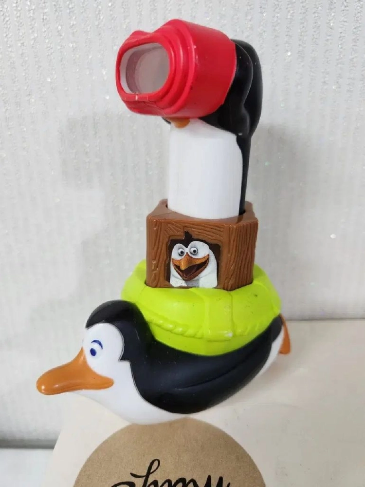 마다가스의 펭귄 망원경 이미지