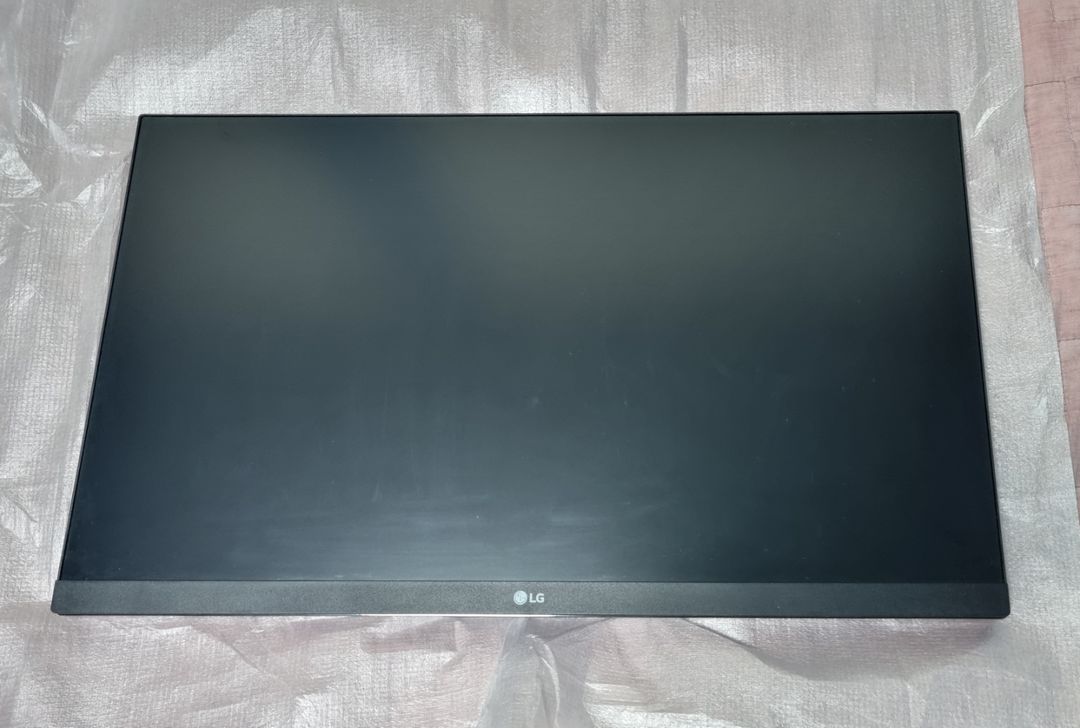 144hz LG 24GN600 모니터 팝니다 모니터암까