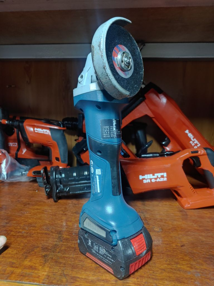 보쉬충전그라인더 GWS 18V-7브러쉬리스모터 이미지