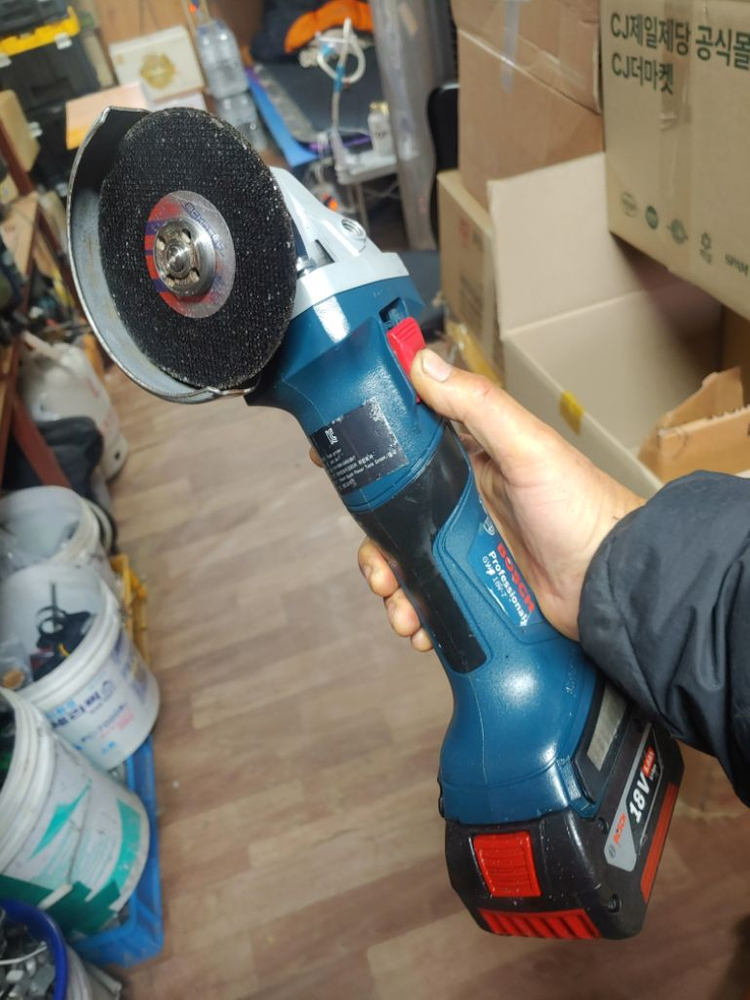 보쉬충전그라인더 GWS 18V-7브러쉬리스모터 이미지