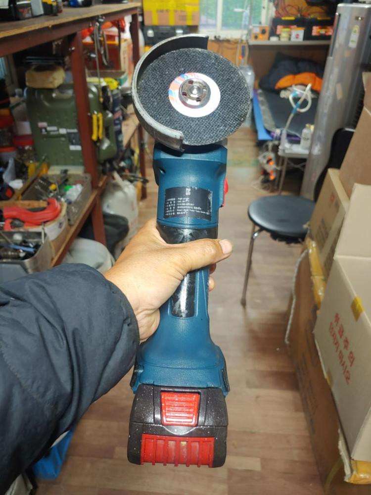 보쉬충전그라인더 GWS 18V-7브러쉬리스모터 이미지