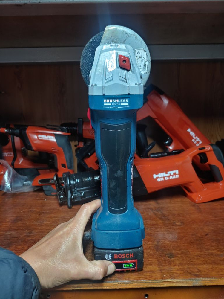 보쉬충전그라인더 GWS 18V-7브러쉬리스모터 이미지