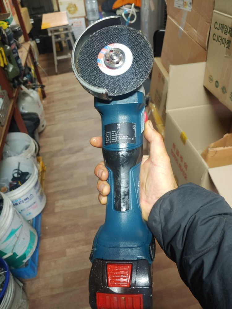 보쉬충전그라인더 GWS 18V-7브러쉬리스모터 이미지