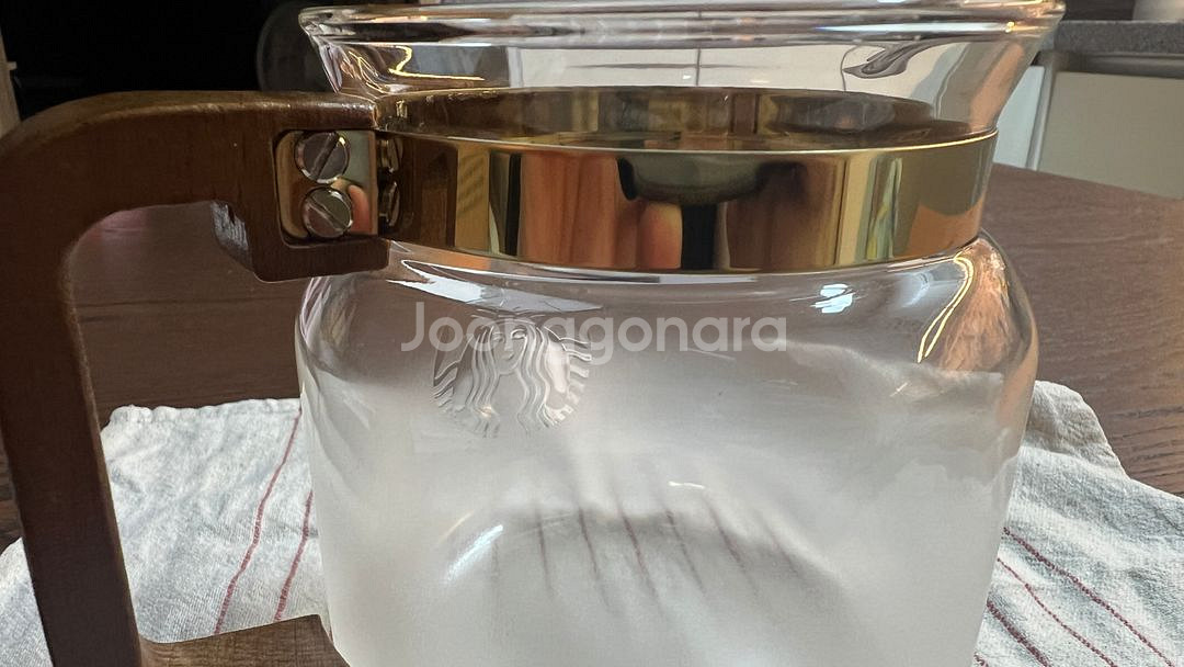 스타벅스 리저브 우드 핸들 서버 680ml--2