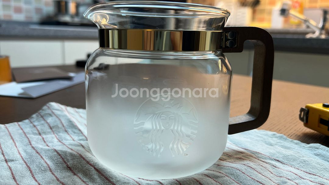 스타벅스 리저브 우드 핸들 서버 680ml--1