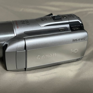 Canon IVIS HF M32SL