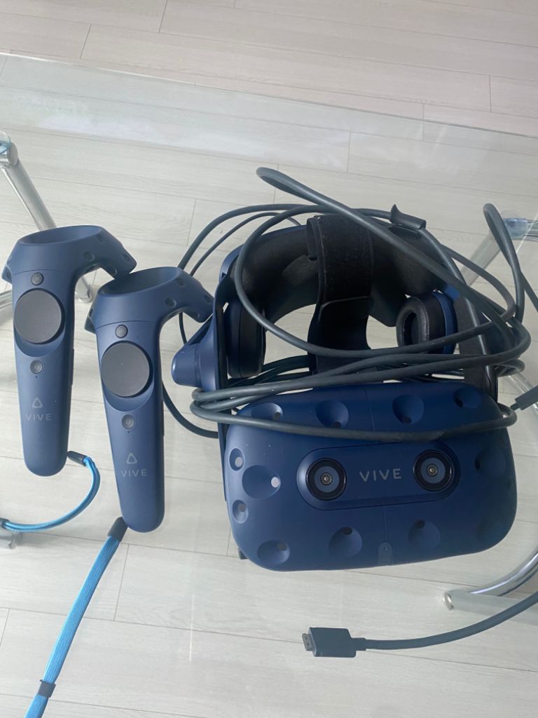 바이브프로 (vive pro) vr 풀셋 팝니다.