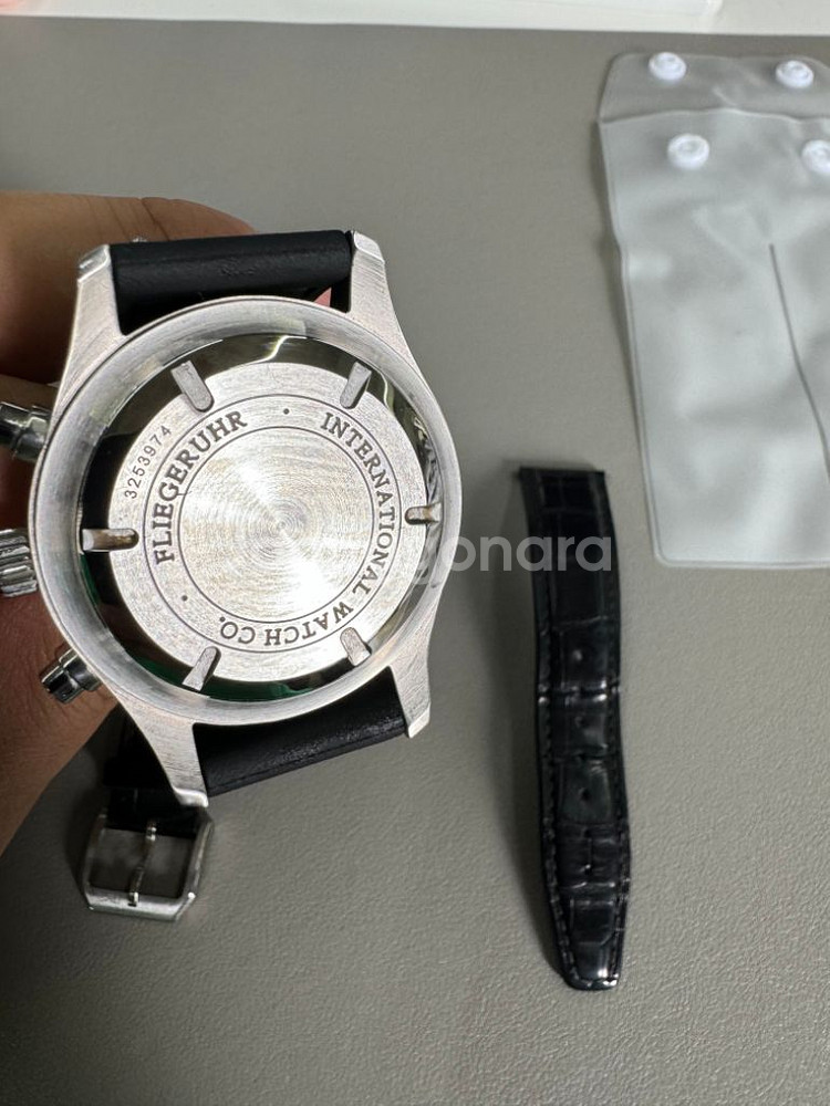 IWC 파일럿 크로노그래프 스틸--1