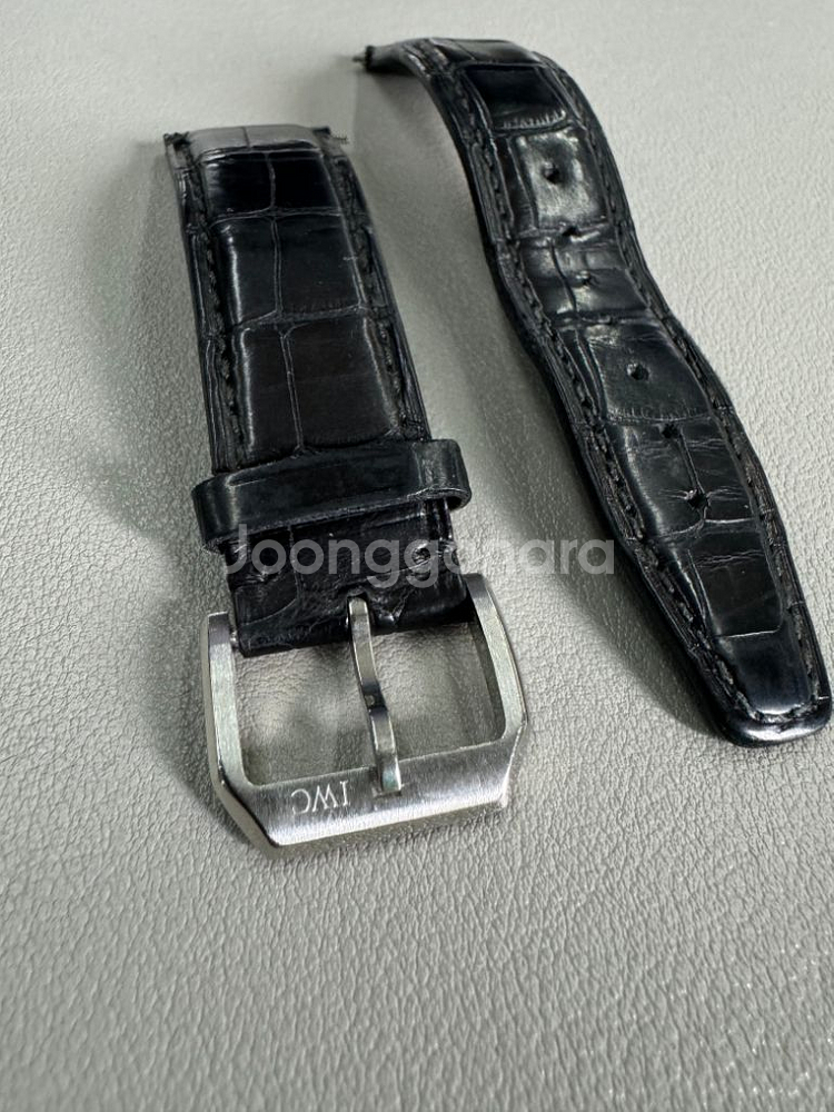 IWC 파일럿 크로노그래프 스틸--3