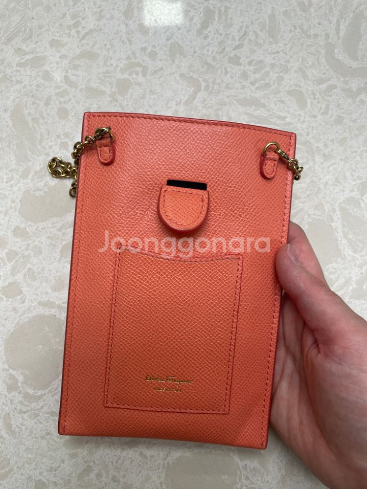 페레가모 간치니 핸드폰케이스--2