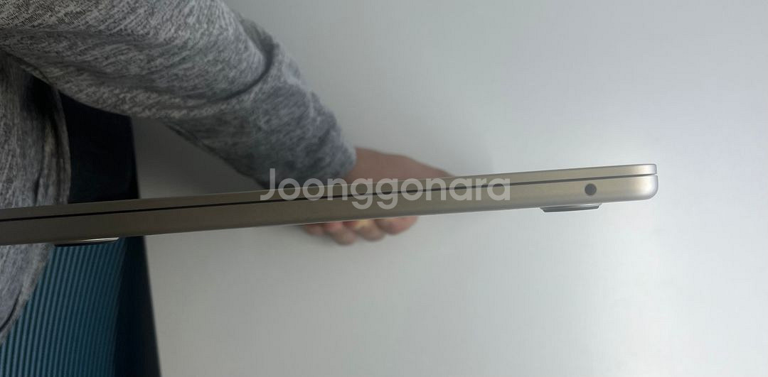 맥북에어 M2 16GB /512GB + 67w 충전기--5