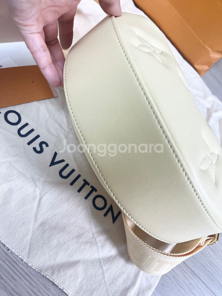 루이비통 오버더문 백 가방 풀박스--7