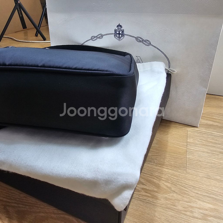 프라다 나일론 테수토 호보백--4