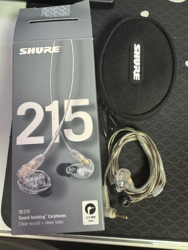 Shure se215 인이어 이어폰 판매합니다.