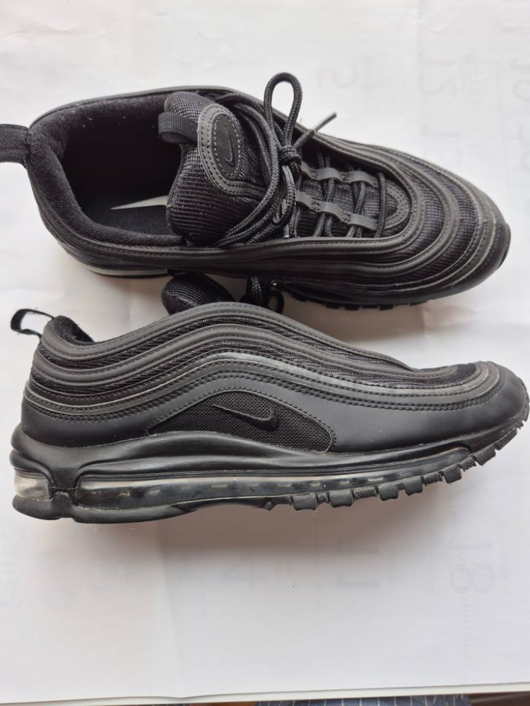 나이키 에어맥스97 트리플블랙 팝니다--4