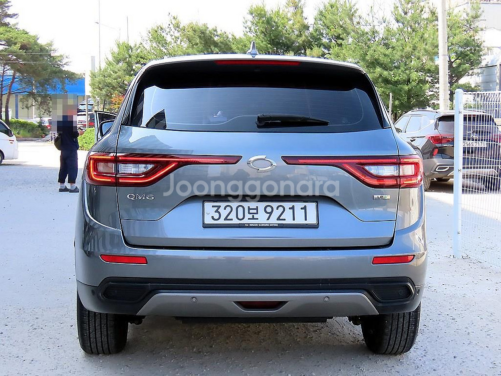 @20년식 뉴 QM6 2.0 LPe LE 전국최저가격--3