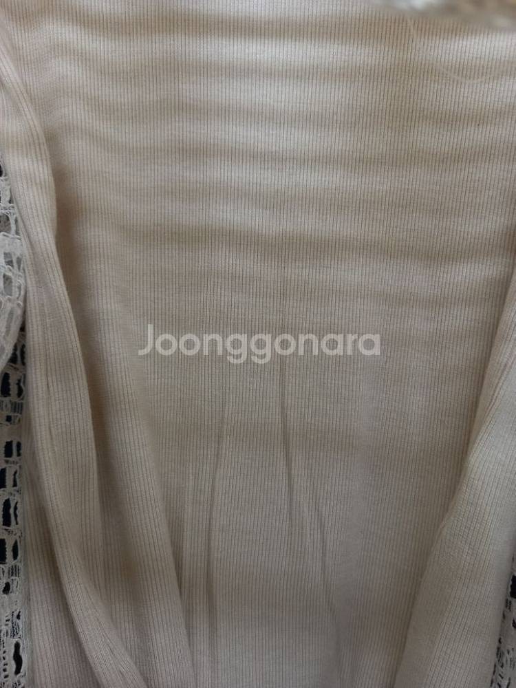 오즈세컨 춘추동 레이스펀칭 아일렛 블라우스 44--6
