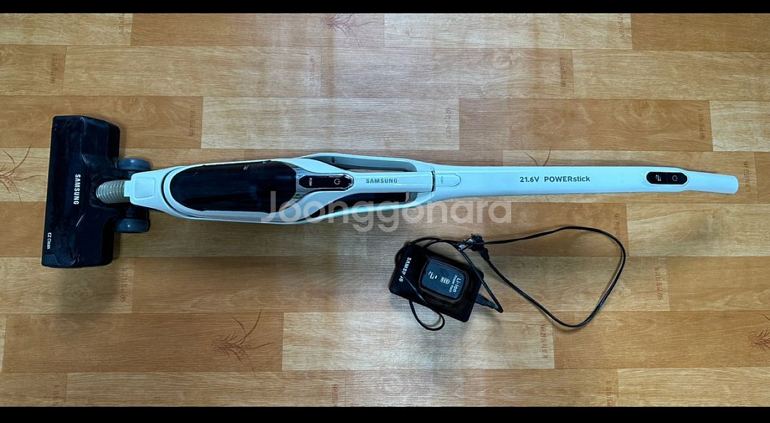 삼성 실내 충전식 무선청소기 팝니다.--1