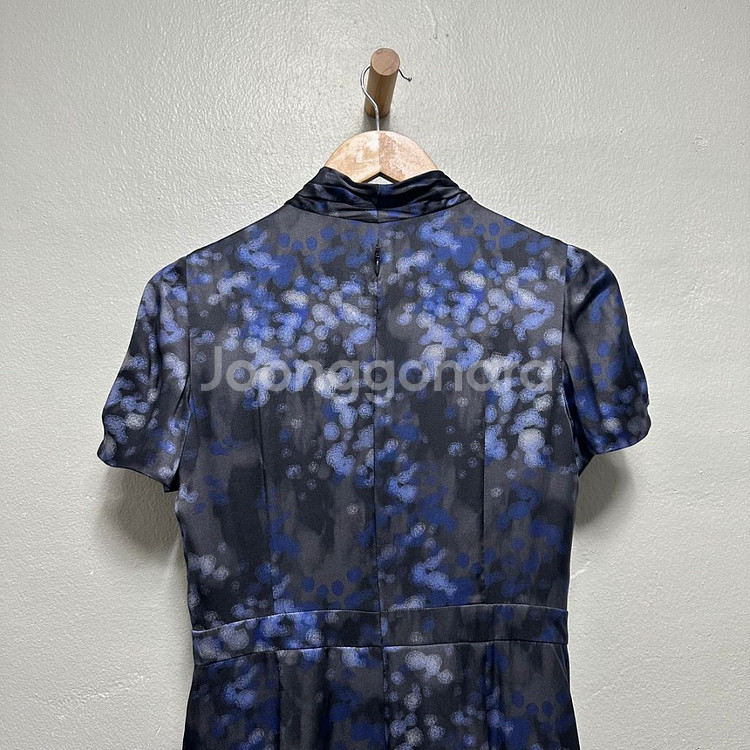 아르마니 꼴레지오니 패턴 디테일 원피스--6