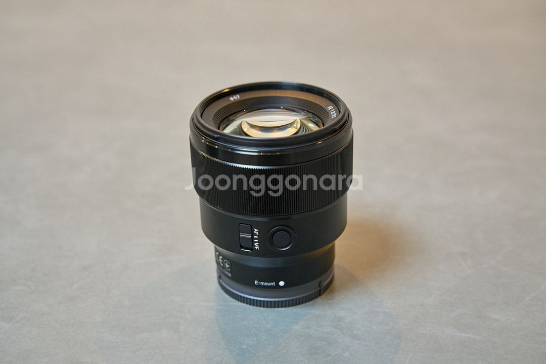 소니 sel85f18 (85mm 1.8)렌즈(정품)--6