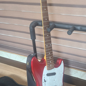 fender mustang mg69 red mh