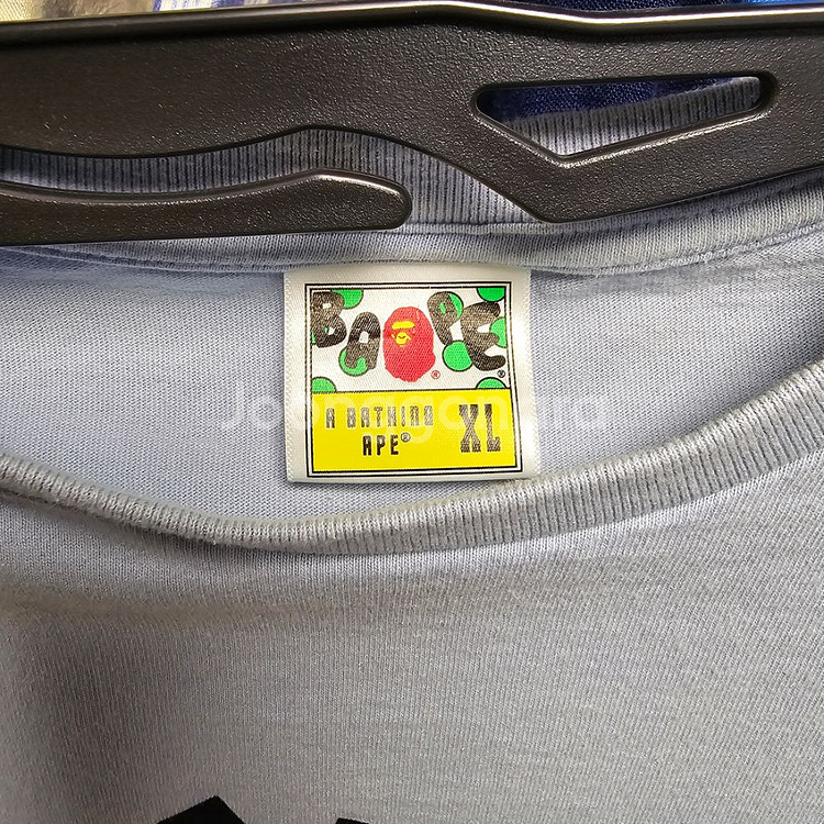 베이프 반팔티 XL 팝니다--1