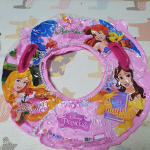 디즈니공주 손잡이 튜브(65cm). 헬로키티공