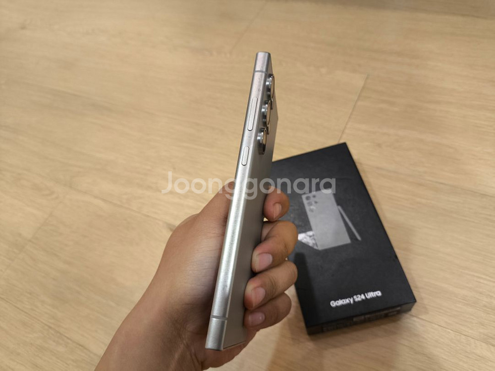 갤럭시S24울트라 512기가 티타늄그레이 팝니다--3