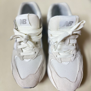 뉴발란스 운동화