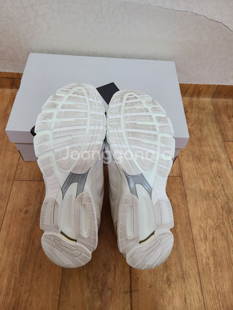 아디다스 이큅먼트 10 U 운동화 팝니다. 280--3
