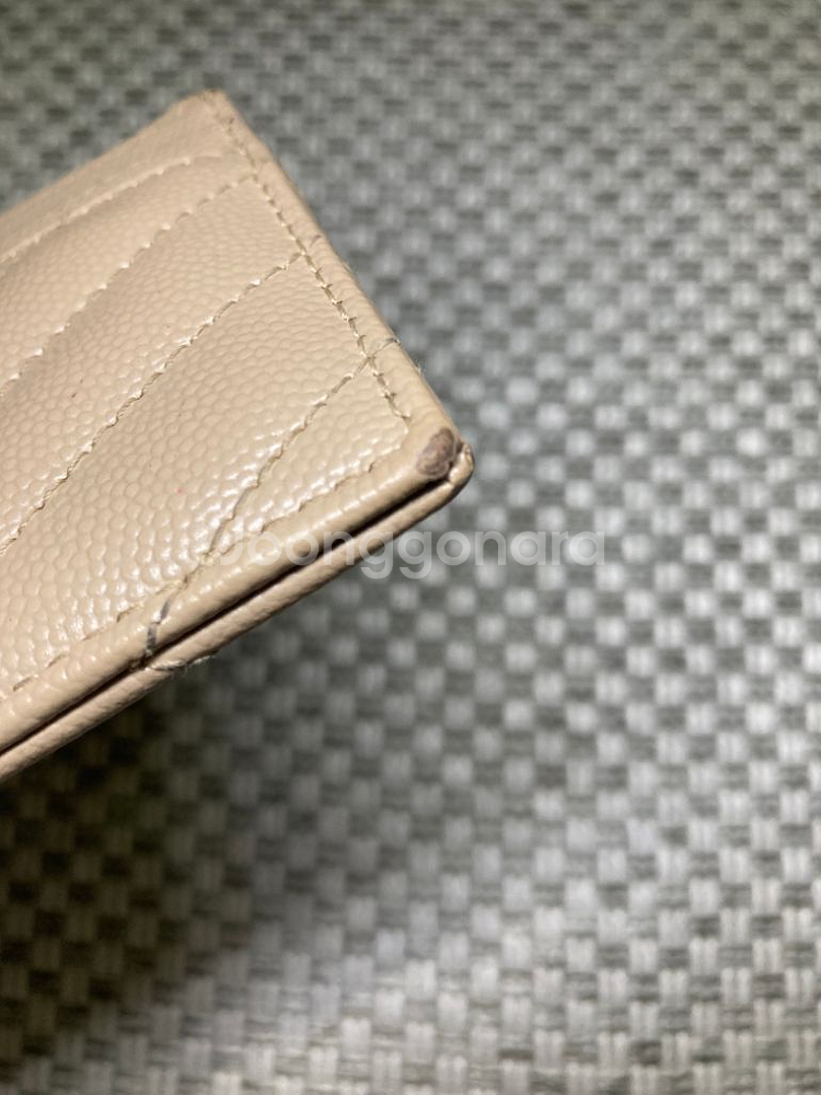 입생로랑 모노그램 금장 카드지갑--2