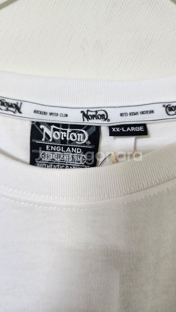 영국 Norton 남성 반팔티--2