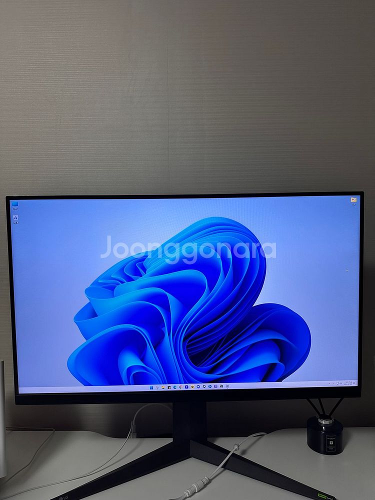 LG 울트라 게이밍 모니터 32GR75Q 165hz--1