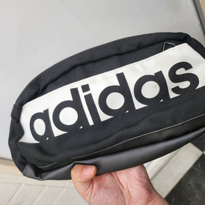 adidas 아디다스 힙색 가방! 사진참고해주세용~