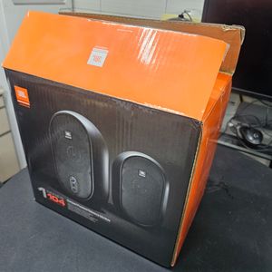 JBL 프로페셔널 104 스피커