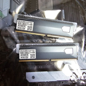 ddr4-3600 16gx2개