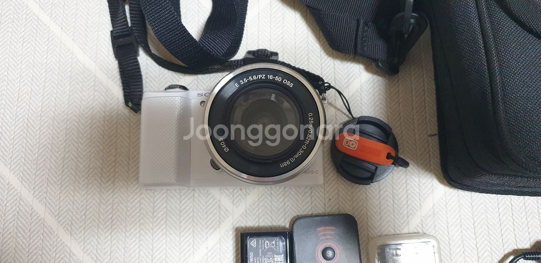 소니 알파 5000 미러리스 카메라--0