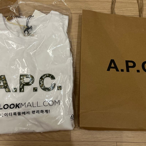 APC반팔티