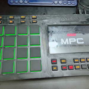 MPC Touch 팝니다.