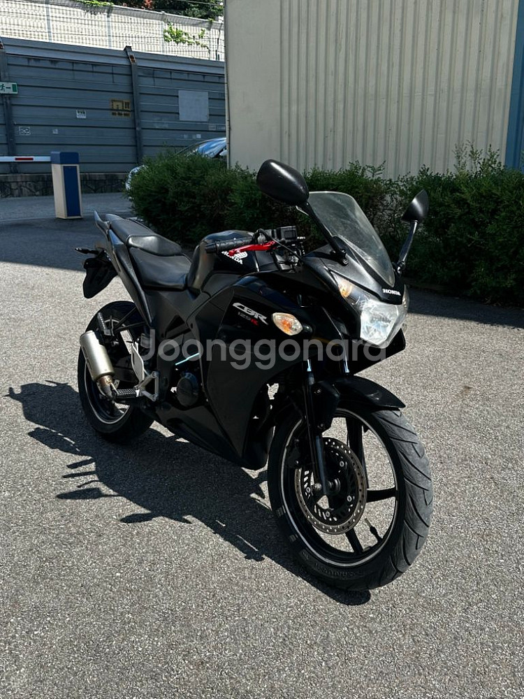혼다 cbr125 2011년식 올블랙 깔끔 튜닝 차량--7