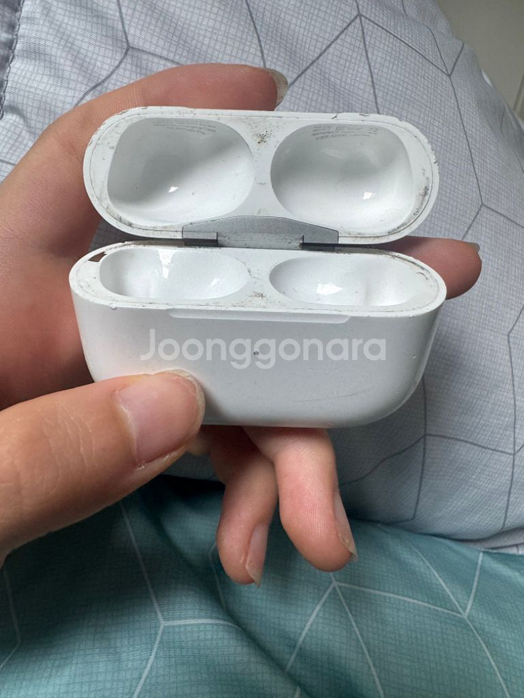에어팟 프로2 본체 판매합니다--4