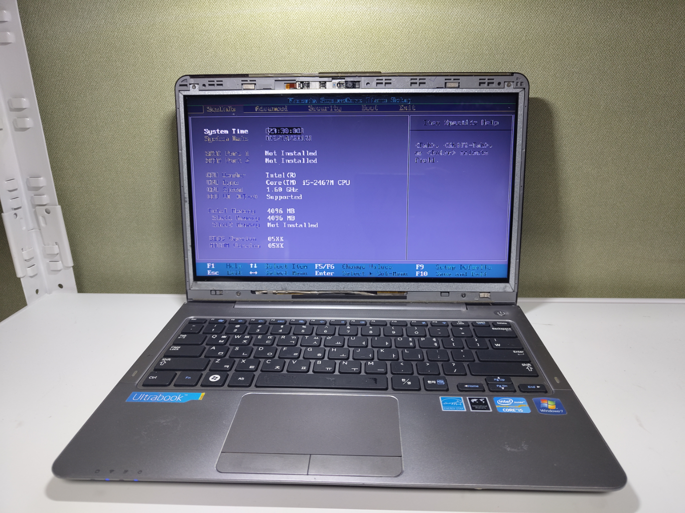 삼성 시리즈5 노트북 부품용 nt530u3b a54b