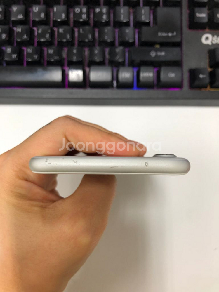 아이폰7 실버 외관깔끔 32GB 무잔상 배터리100%--3